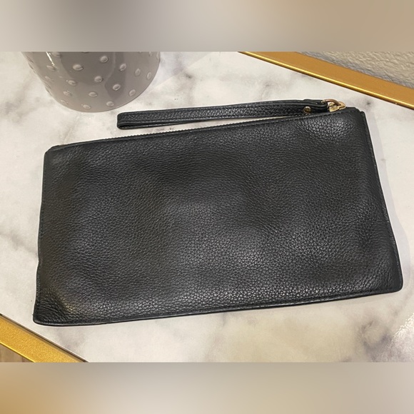 SOLD Michael Kors Wristlet - Picture 6 of 9